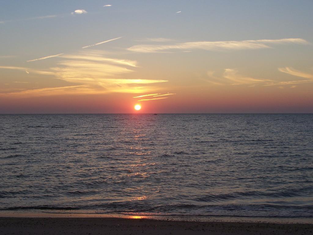 Sunset Beach Resort Cape Charles Bagian luar foto